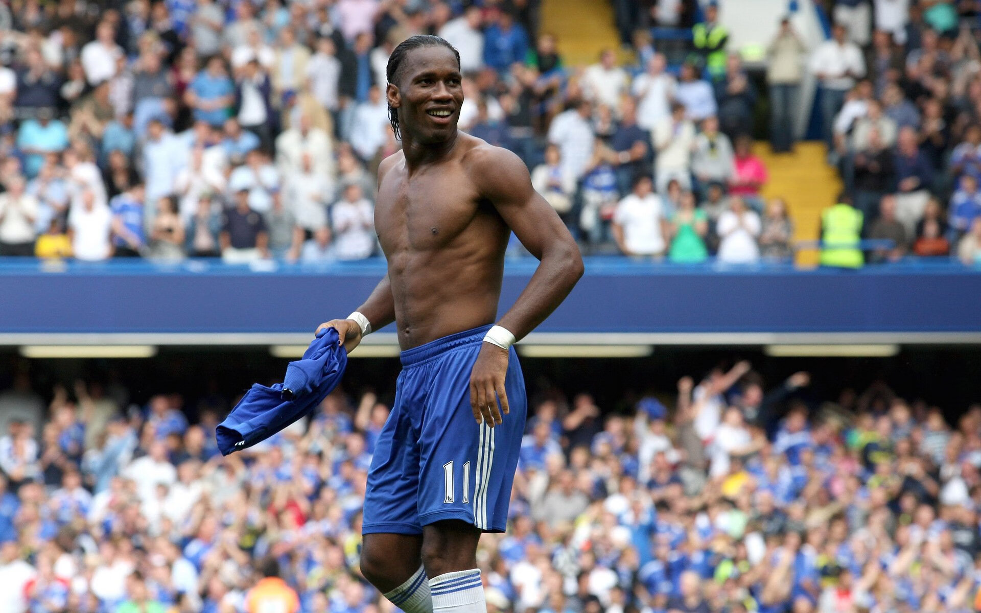 安东·李恩:凭借强大的中场控制力,他成为全黑队的进攻核心,安东内利什么水平